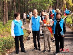 8位远征军老兵跨越千里抵滇祭奠抗战英烈