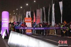 人形机器人备战半马，冲刺人类记录